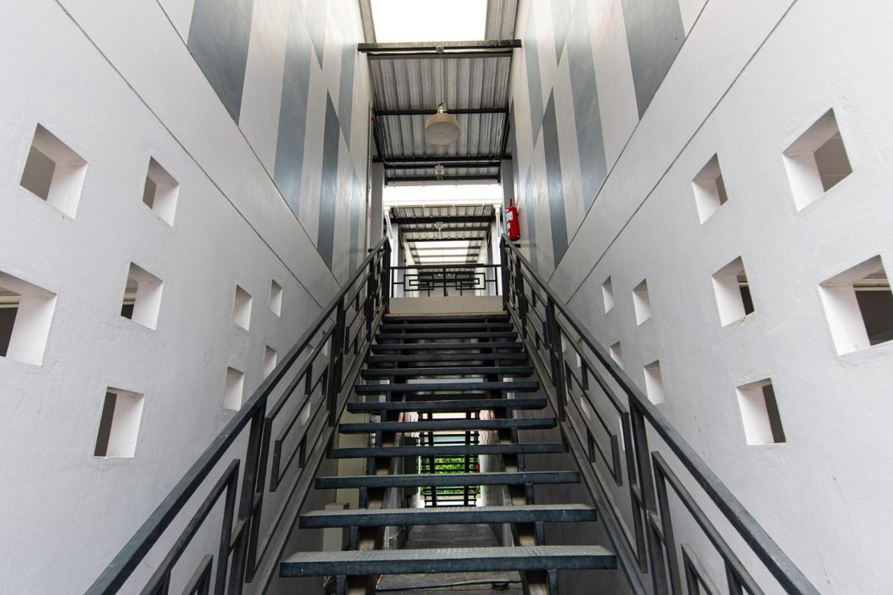 Hotel Matini Klong1 Rangsit Exterior foto